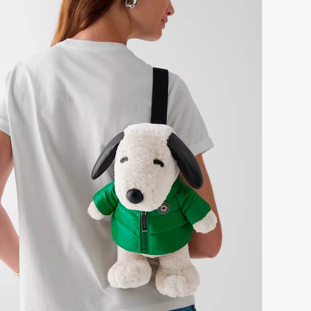 S Kate Spade 3D Dog Peanuts Snoopy Faux Fur Crossbody Bag KM631 Purse NWT $449